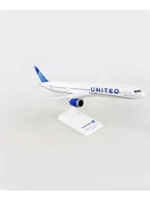 787-10 United 1:200 Model