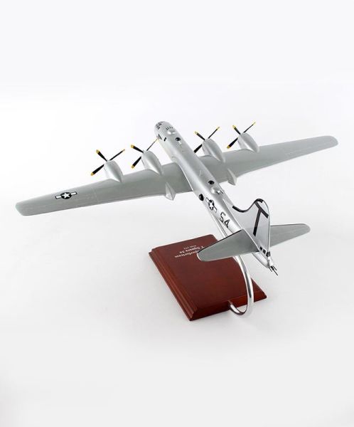 Boeing B-29 Superfortress T Square 54 1:72 Model