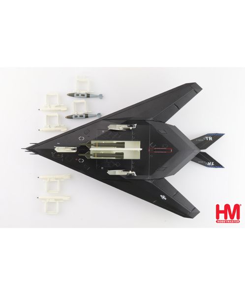 1/6 パイロット フィギュア F-117A Lockheed F-117A Black Sheep Hobby Master 1:72 Model