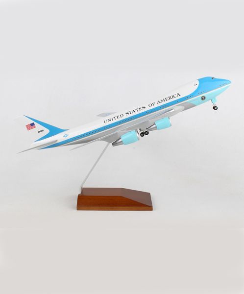 Air Force One VC-25 Skymarks 1:200 Model