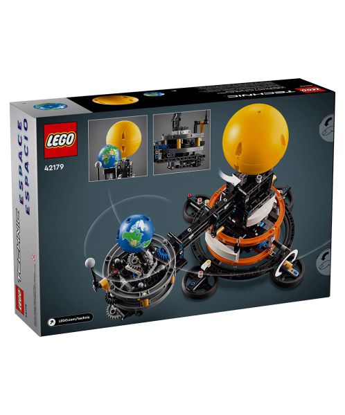 LEGO® Planet Earth and Moon in Orbit 42179