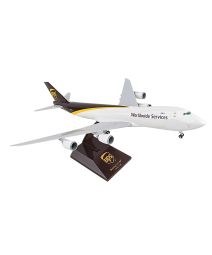 UPS 747-8F with Landing Gear 1:200 Model