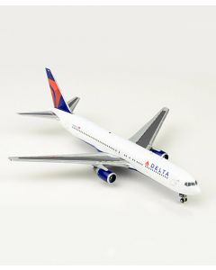 Delta Airlines Boeing 767-300 1:400 Model